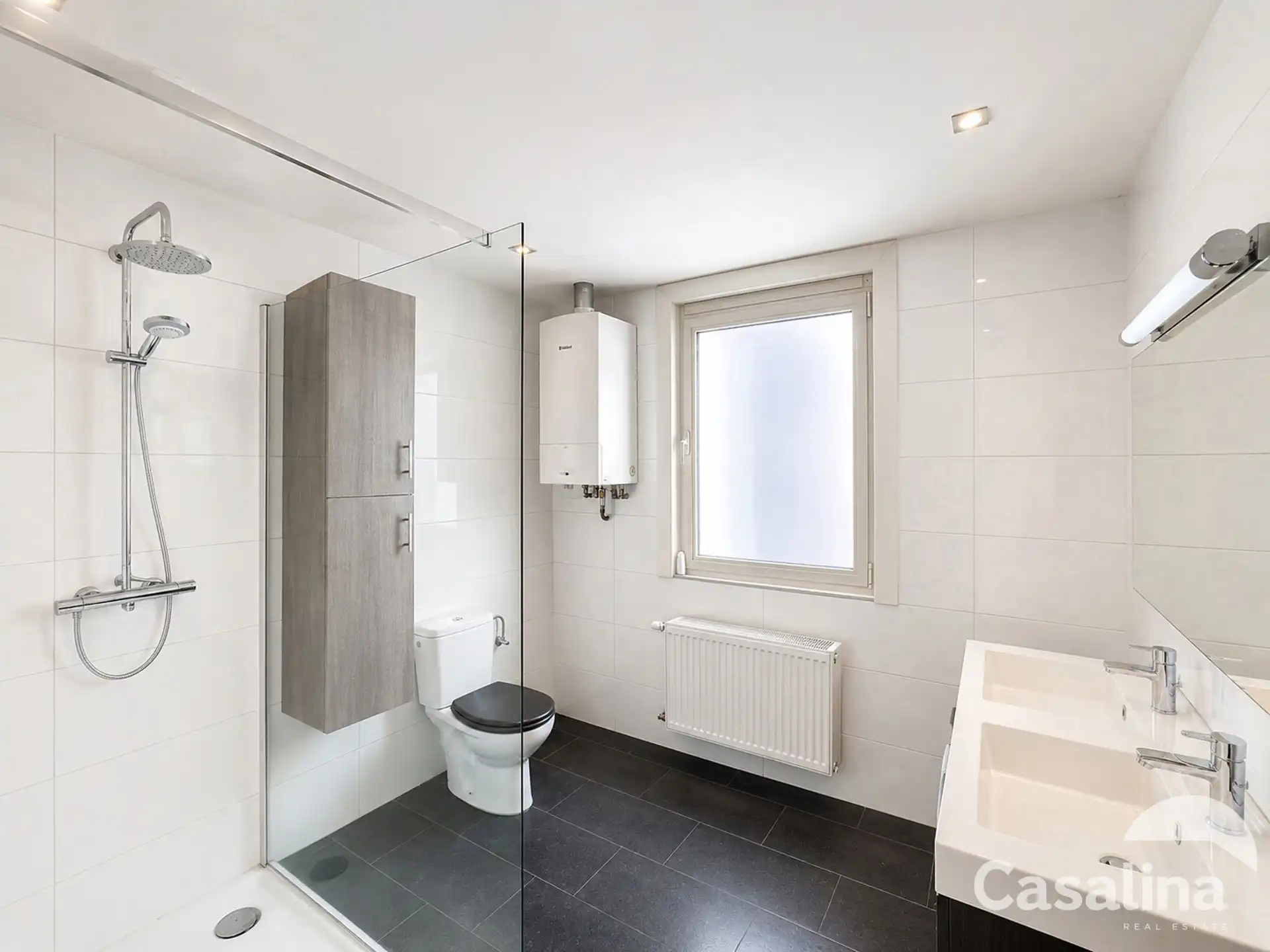Luxe gelijkvloersappartement met stadstuin en garage box foto 8