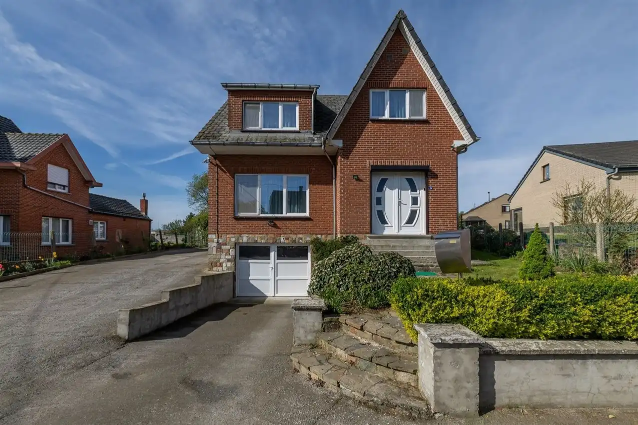 villastijl,vernieuwd in 2018, label D, mooi perceel foto 33