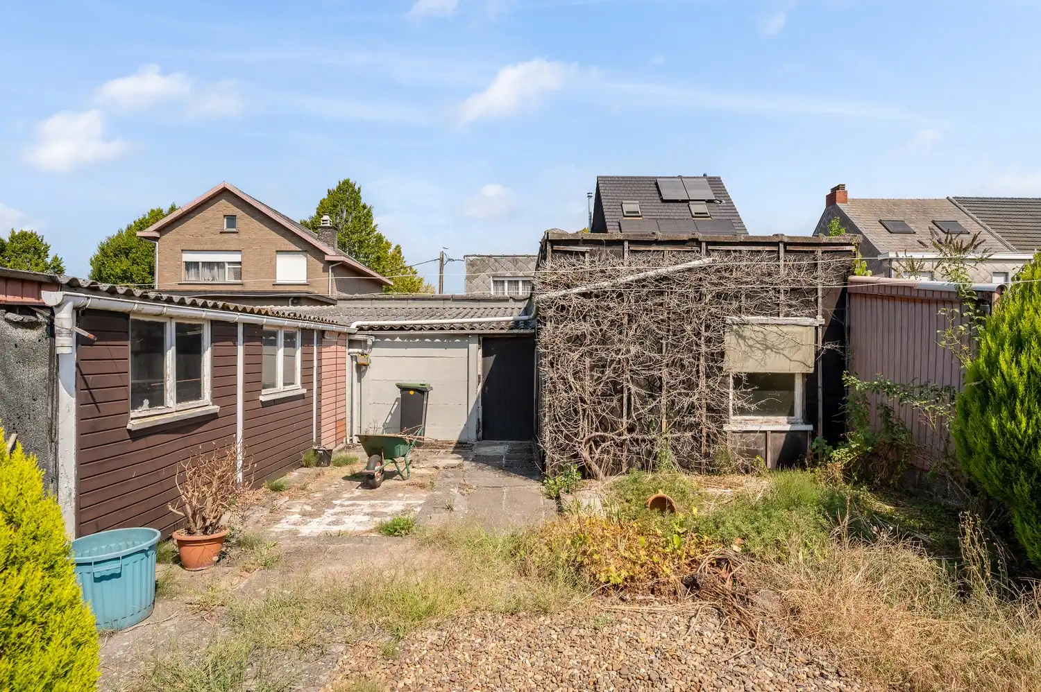 Te renoveren halfopen bebouwing op een perceel van 361 m². foto 39