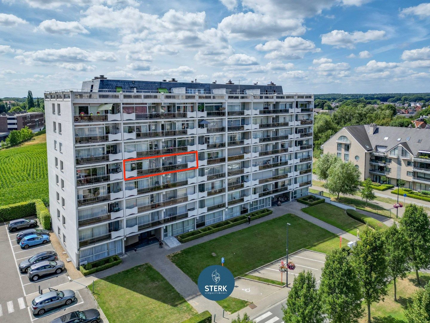 IDEAAL APPARTEMENT ALS INVESTERING OP EEN TOPLOCATIE IN CENTRUM LANAKEN ! foto {{pictureIndex}}