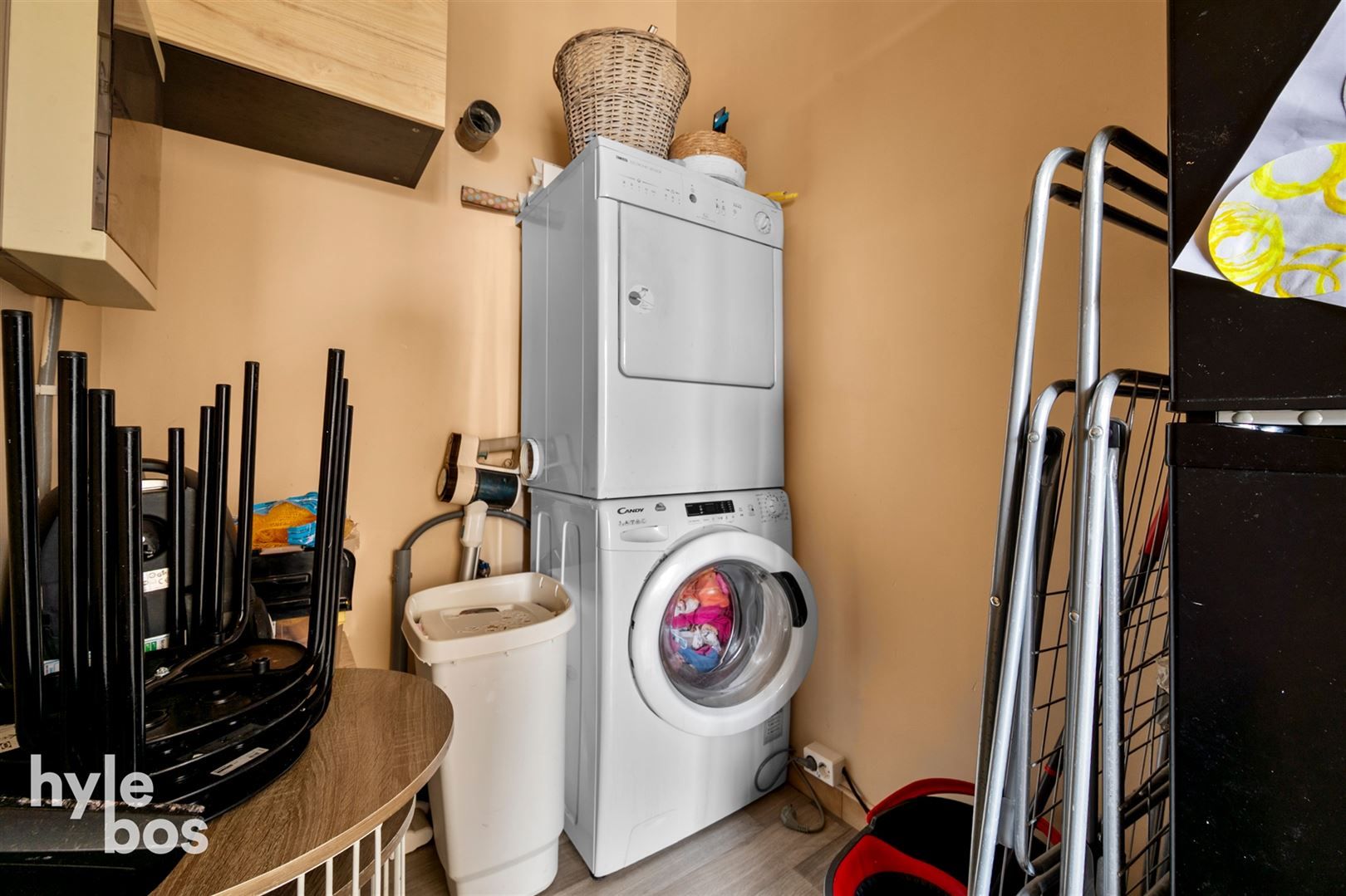 Opbrengsteigendom met 5 ruime appartementen en garages op topligging foto 18