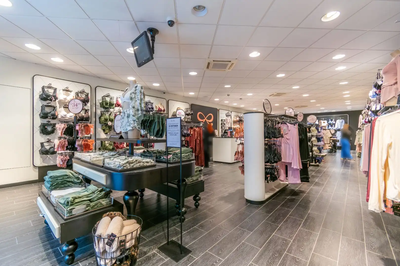 Een zeer ruim (215m²) handelsgelijkvloers foto 8