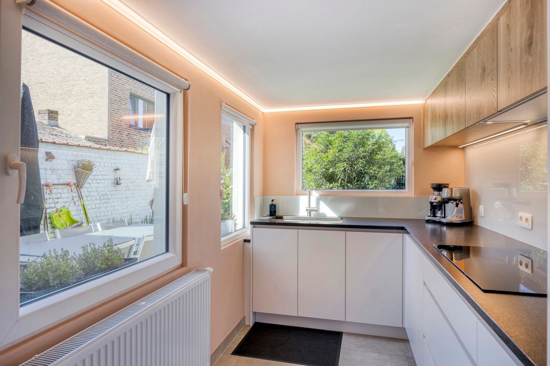 Instapklare woning met 3 slaapkamers, tuin en zonnepanelen! foto 10