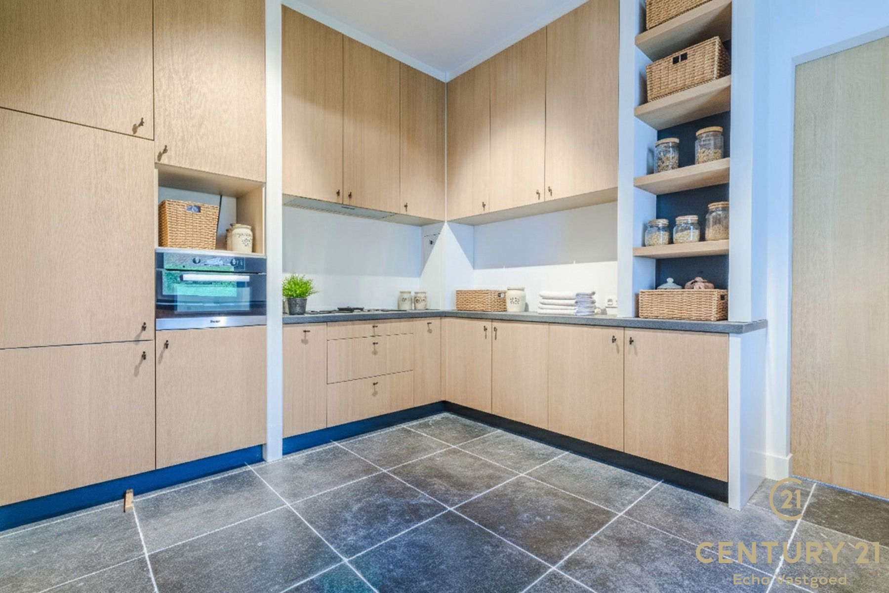 Unieke high-end villa met royaal woonoppervlak op 2415m² foto 16