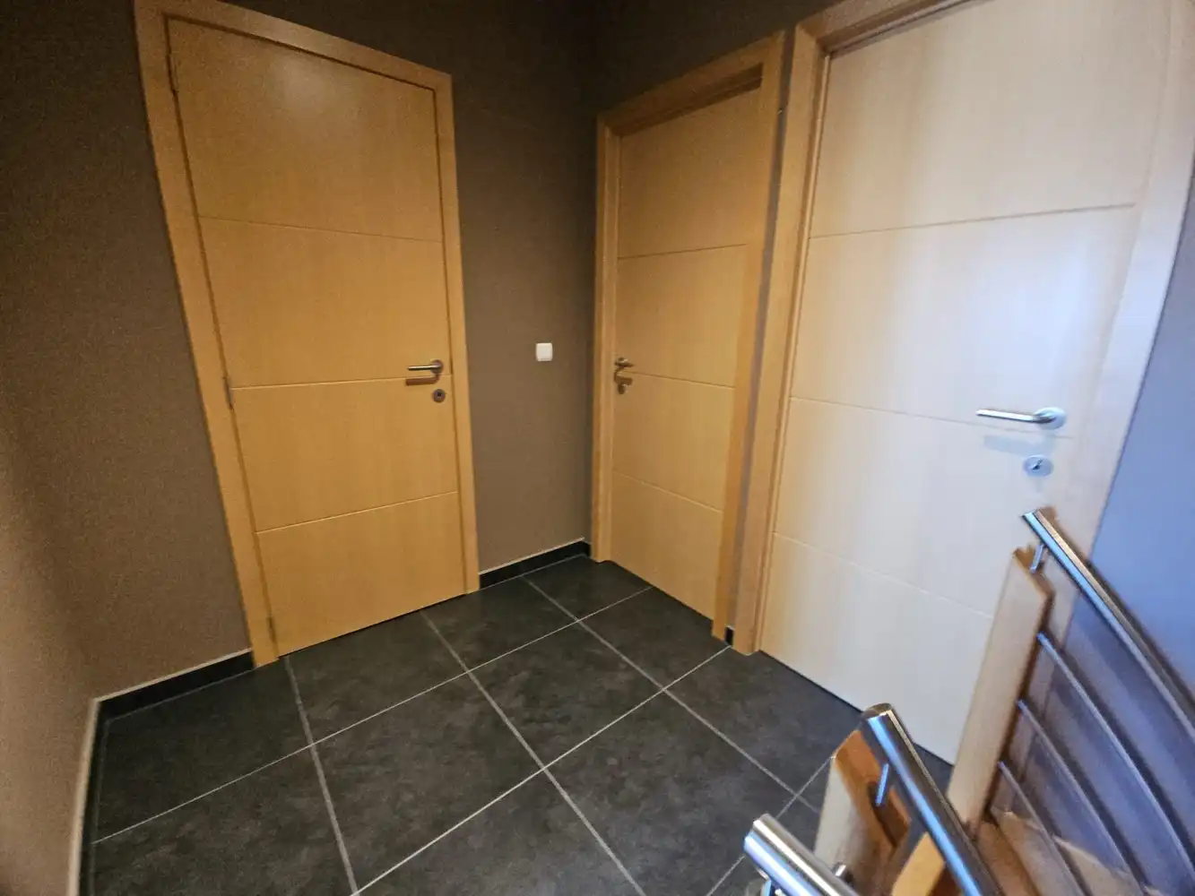 Zeer ruim appartement met terras + garage foto 22
