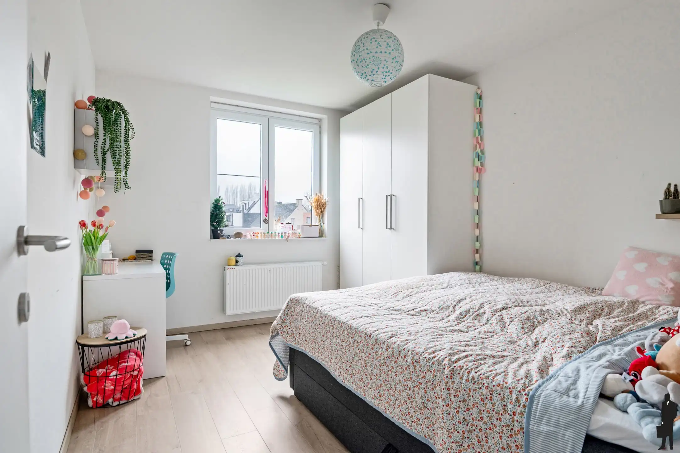 Instapklare woning met 4 slpks, ZO tuin en dubbele garagebox foto 16