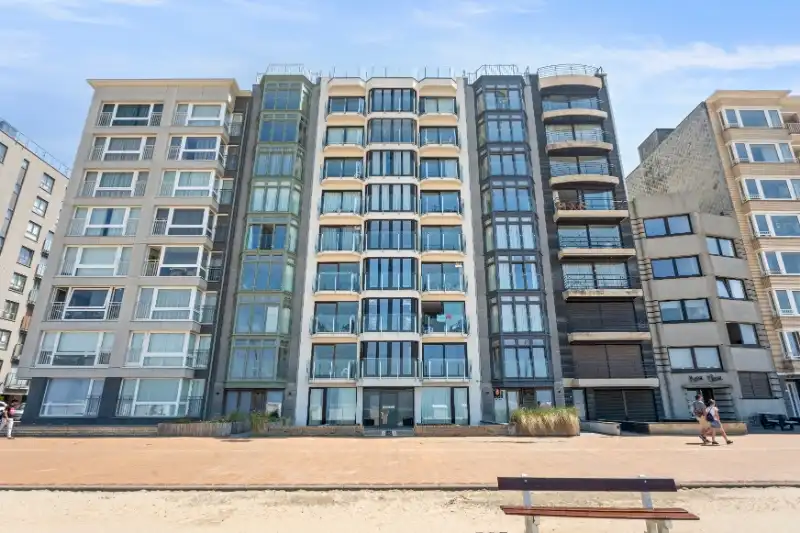 APPARTEMENT MET TWEE SLAAPKAMERS EN SLAAPHOEK OP DE ZEEDIJK foto 9