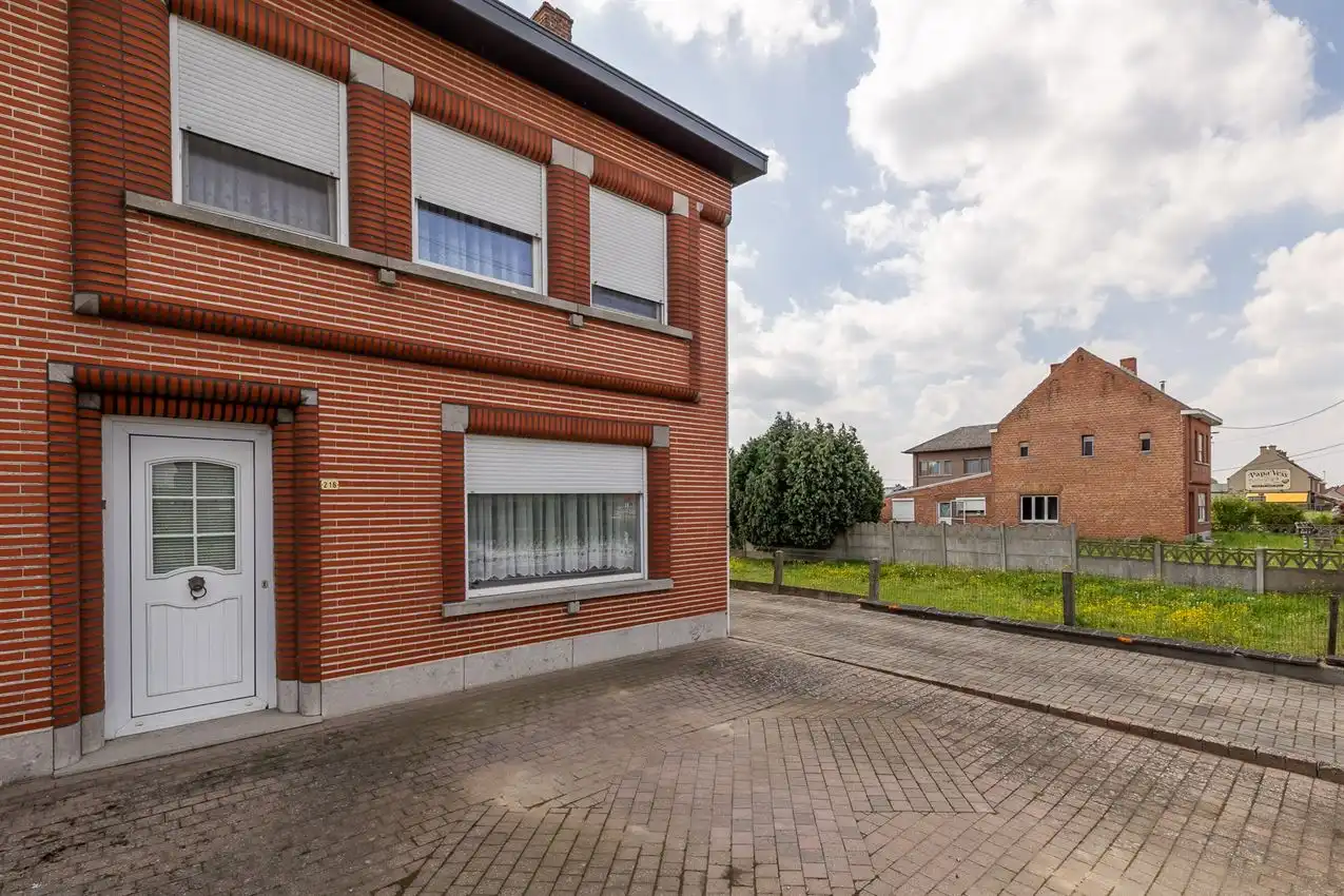 Opgefriiste woning 3slk op goed bereikbare ligging en zuidtuin foto 22