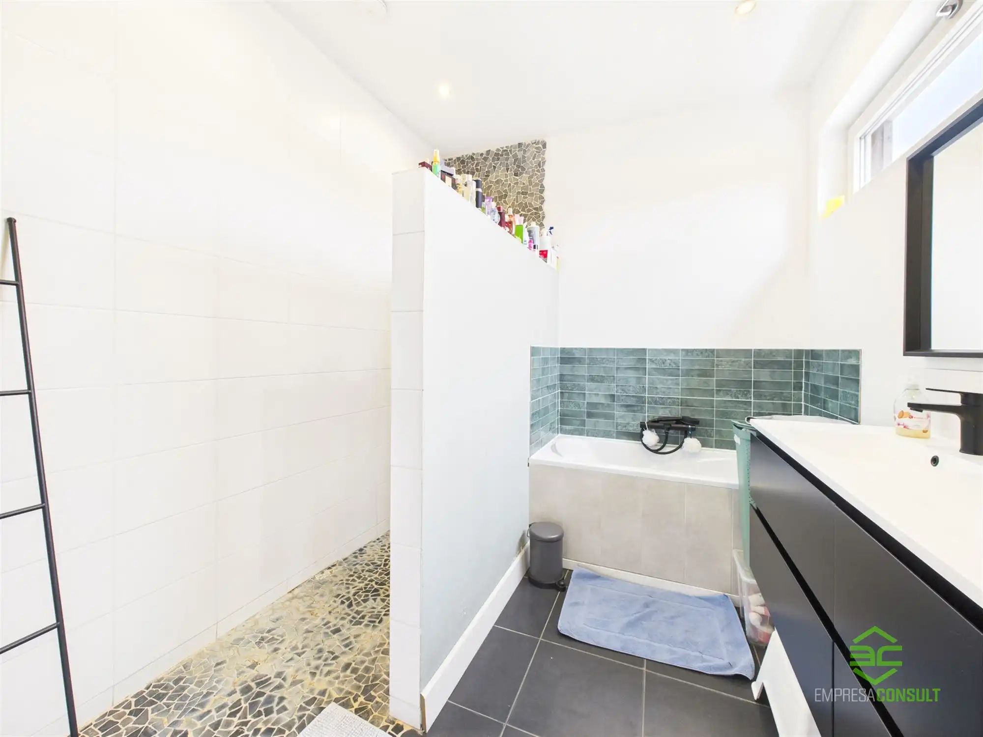 Gerenoveerde, energiezuinige OB met 3 slpk! foto 14