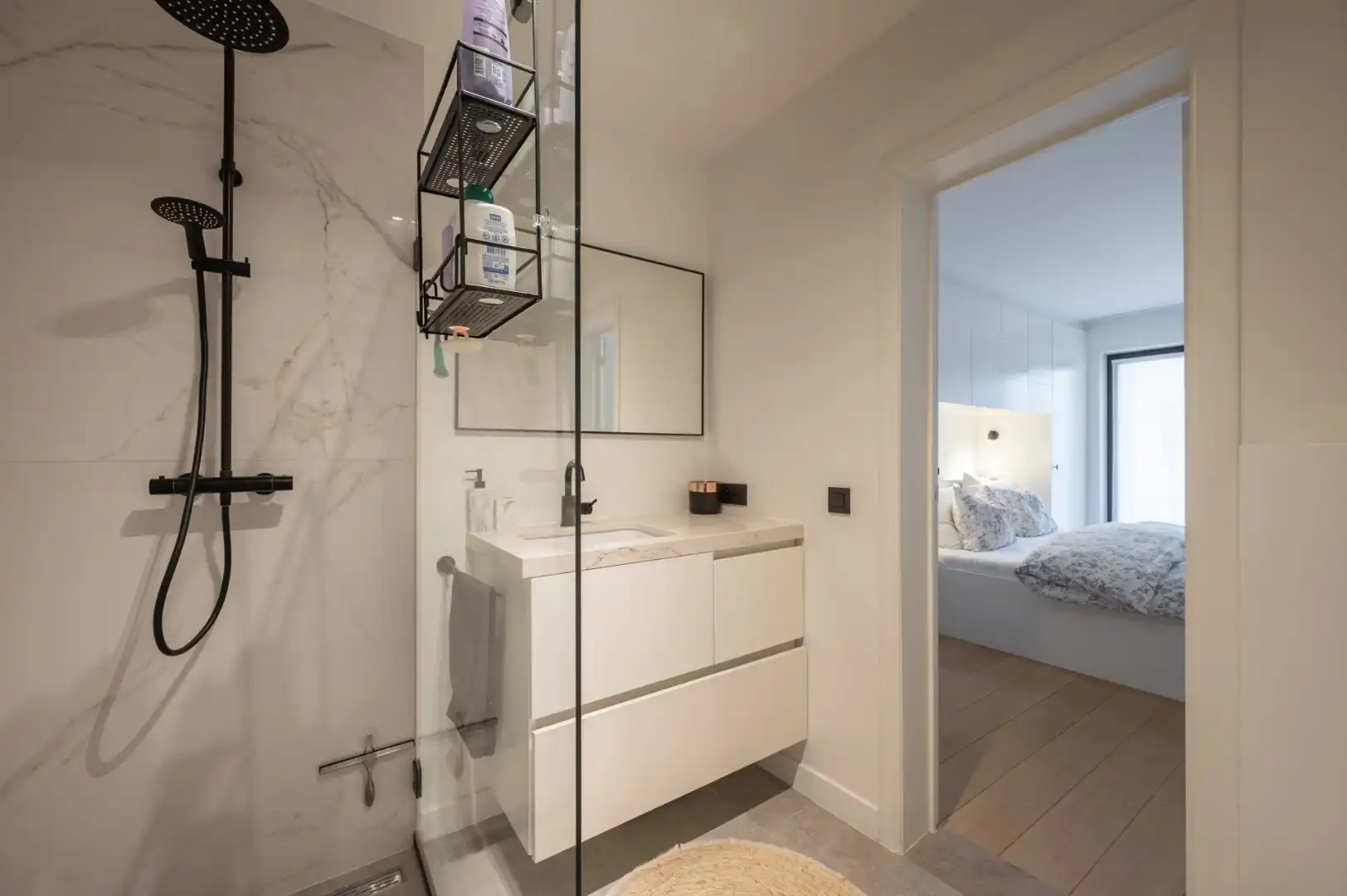 Lichtrijk appartement met zijdelings zeezicht en prachtig open zicht over Duinbergen foto 16