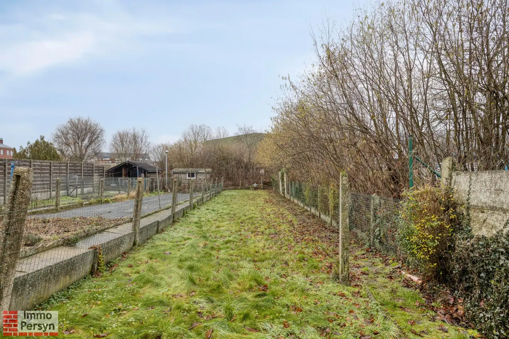 Unieke investeringsopportuniteit: Twee te renoveren woningen met tuin en achteringang foto 26