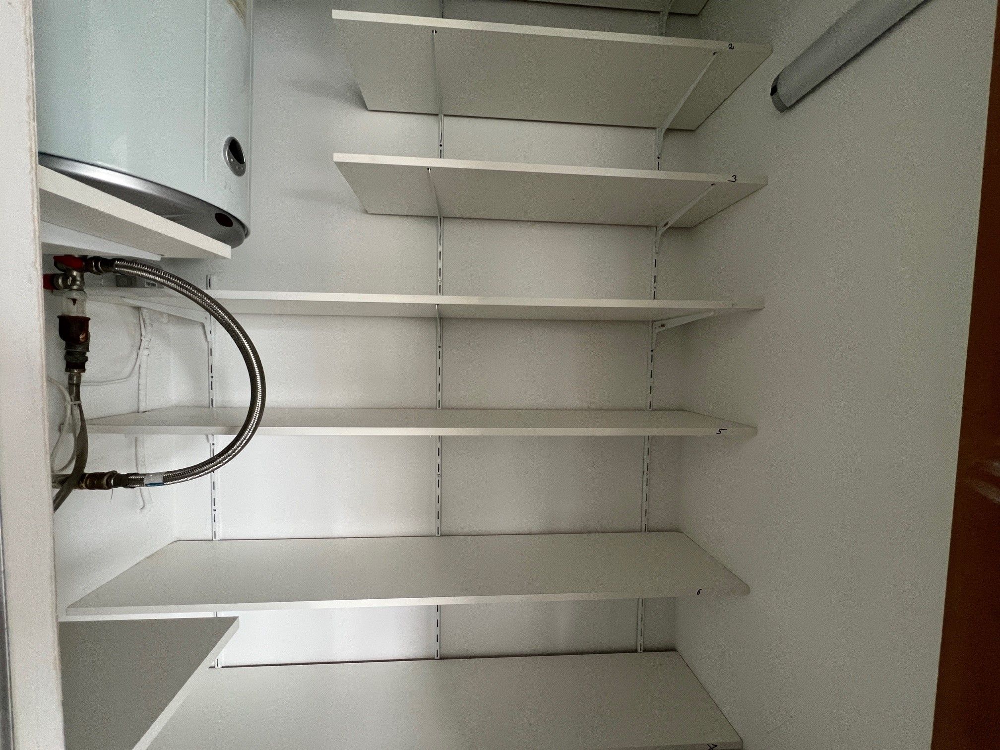 Appartement met 2 slaapkamers nabij centrum van Torhout foto 6