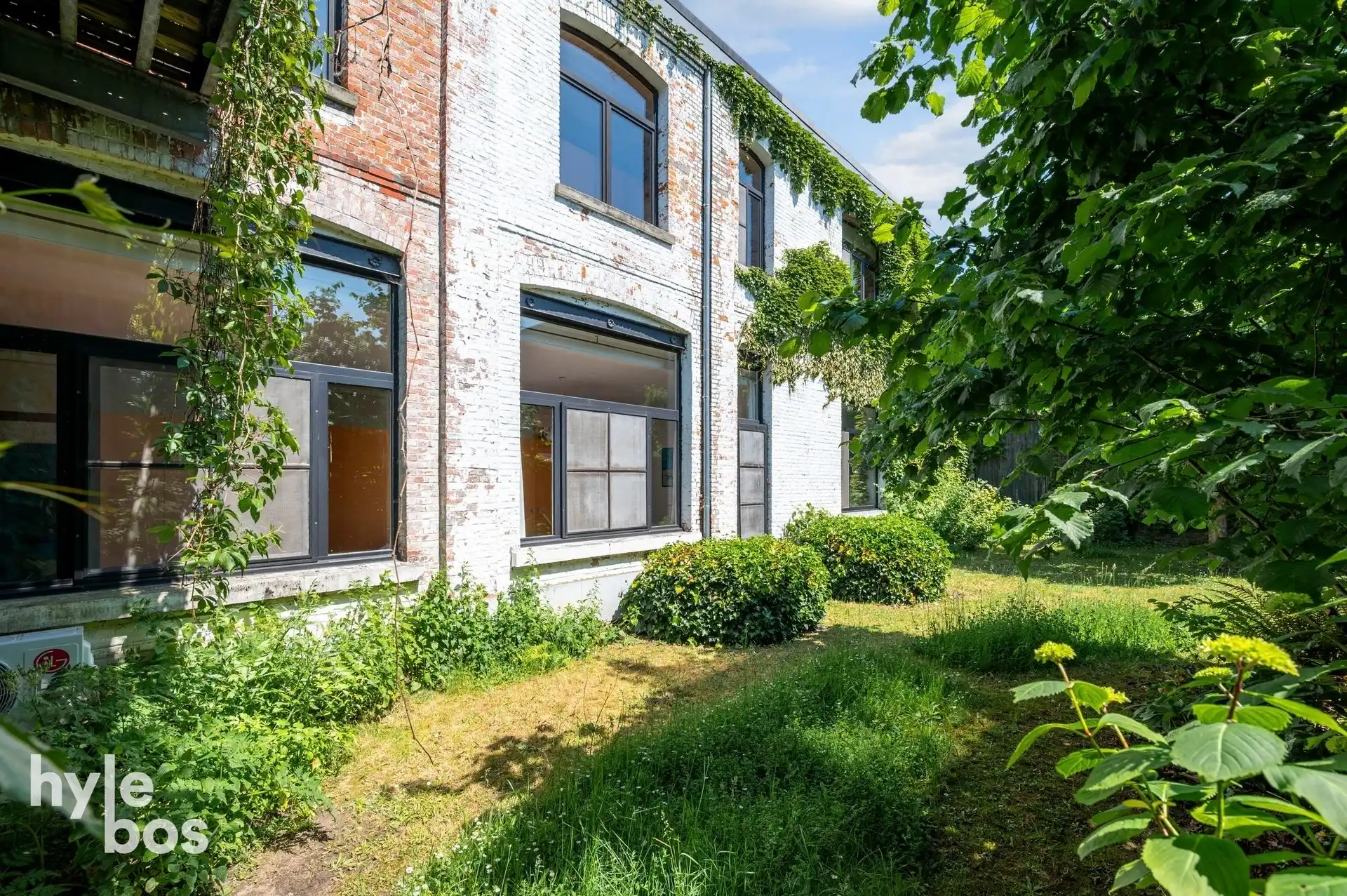 Uniek open woonconcept met mooie tuin foto 28