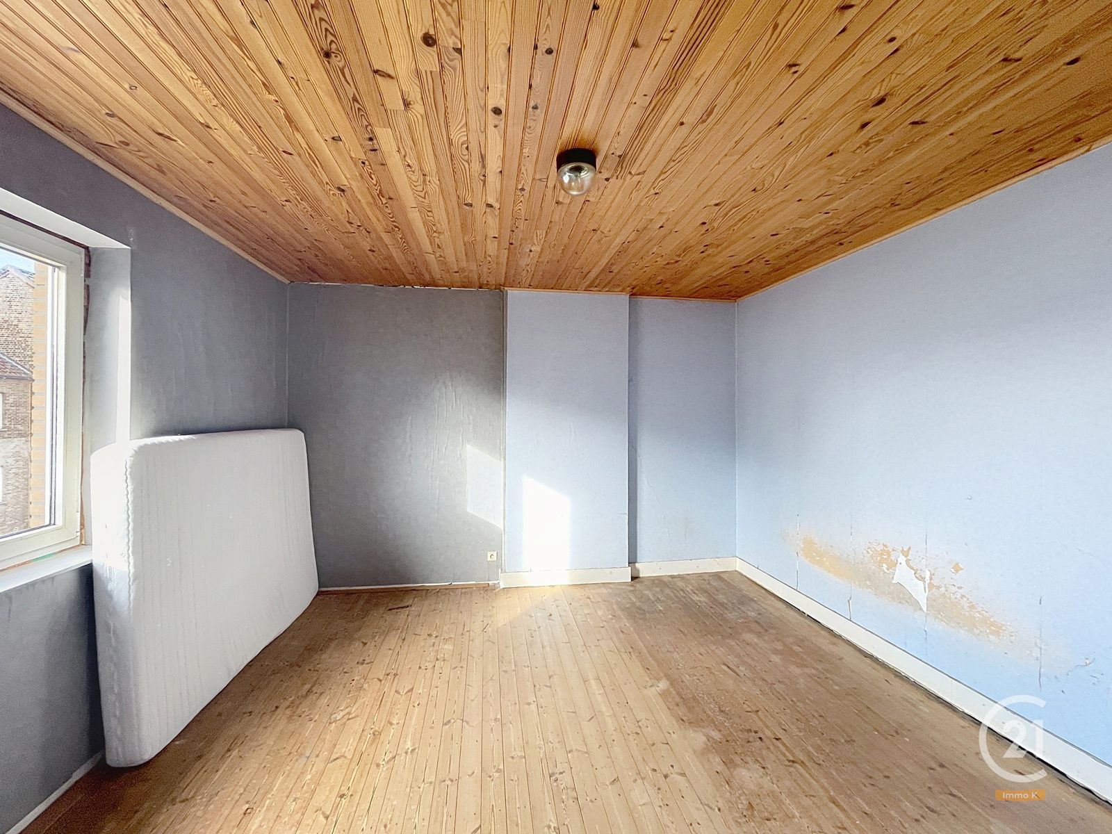 Te renoveren huis met garage en tuin - ook mog. voor handel foto 8