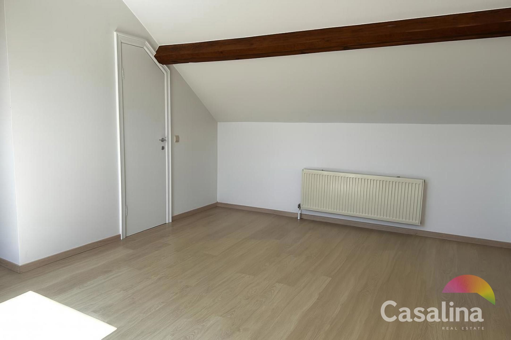 Huis met 3 slaapkamers en tuin foto 17