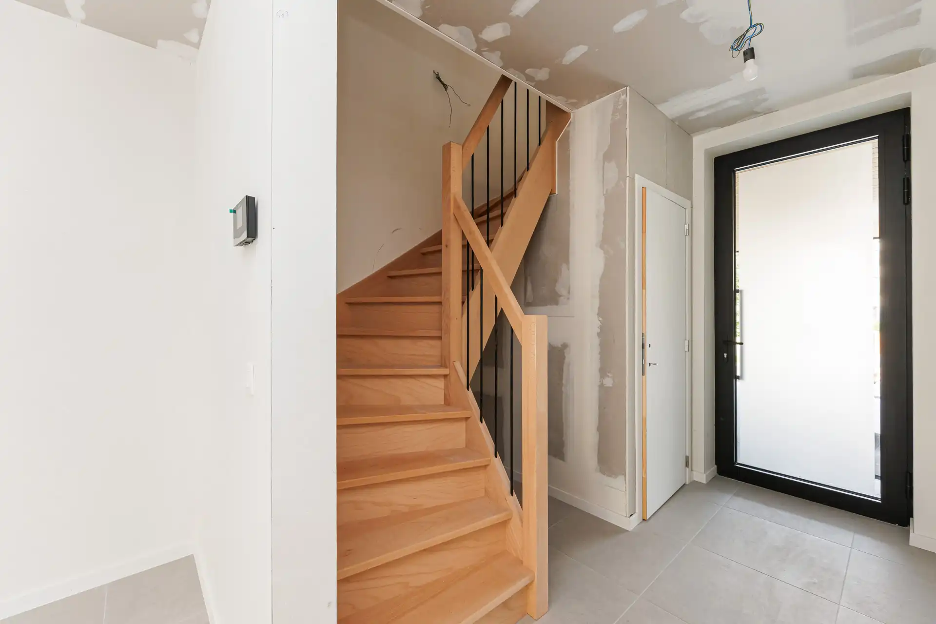 Prachtige & Energiezuininge Nieuwbouwwoning met 4 slpk foto 3
