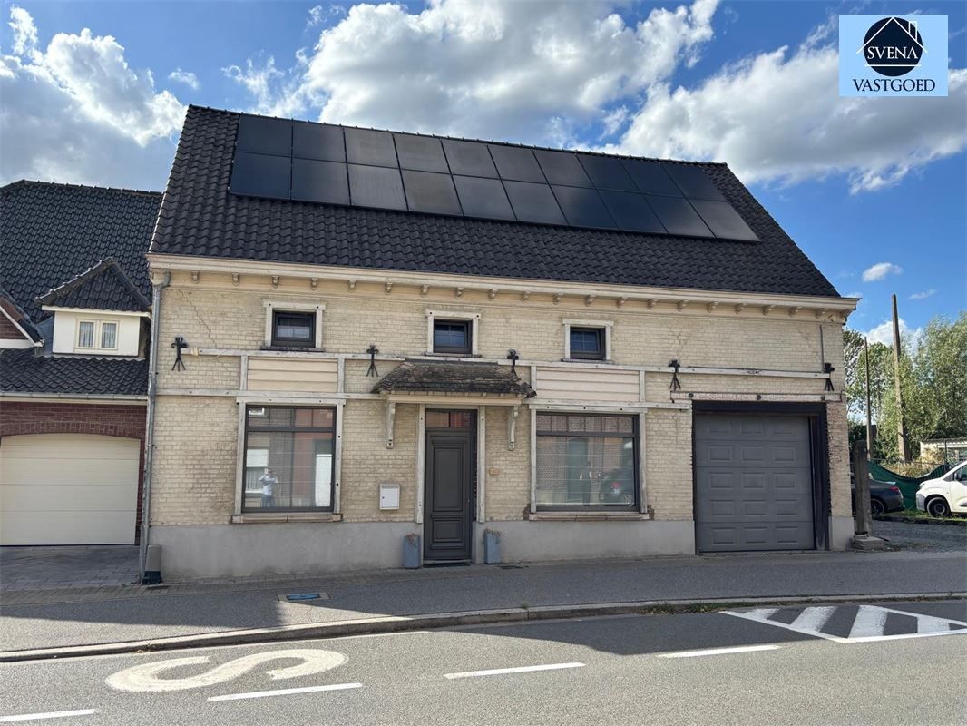 KARAKTERVOLLE WONING MET 5 SLAAPKAMERS foto {{pictureIndex}}