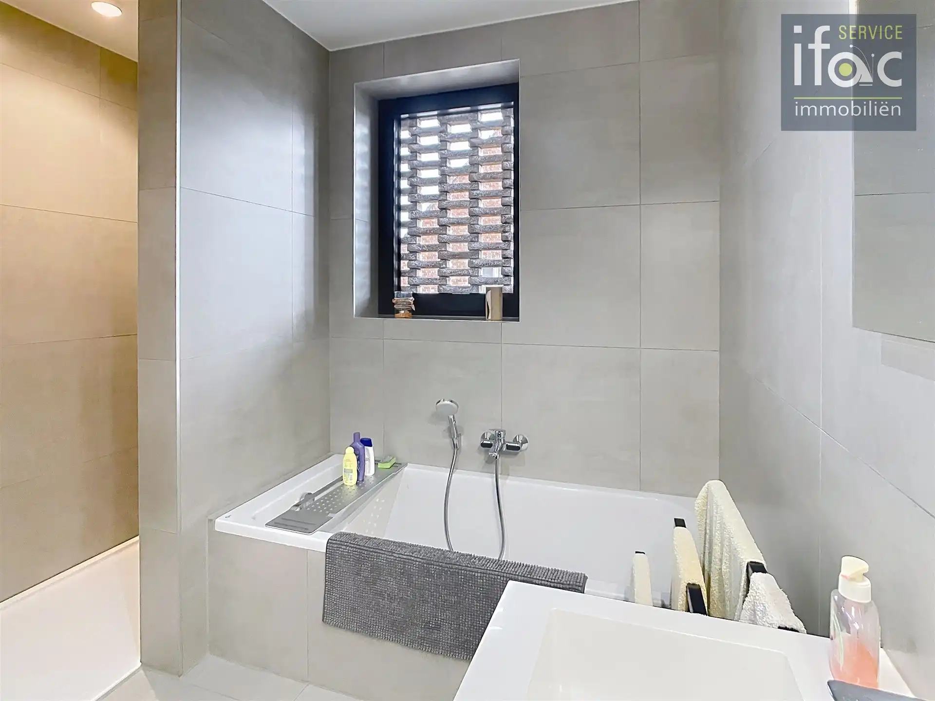 Nieuwbouwappartement met twee slaapkamers en groot terras foto 14