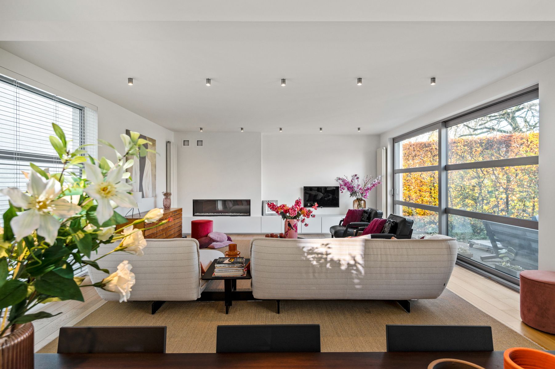 Moderne villa in een doodlopende straat vlakbij het centrum foto 6