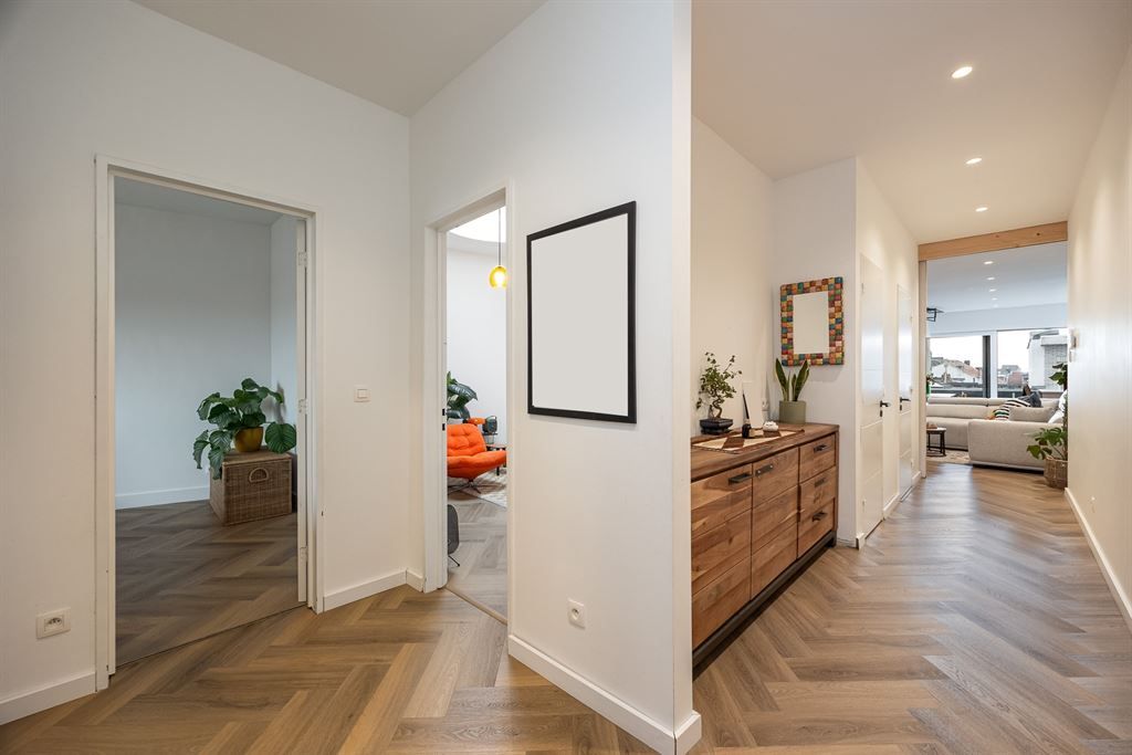 Instapklaar appartement, 3slpk,  incl staanplaats foto 11