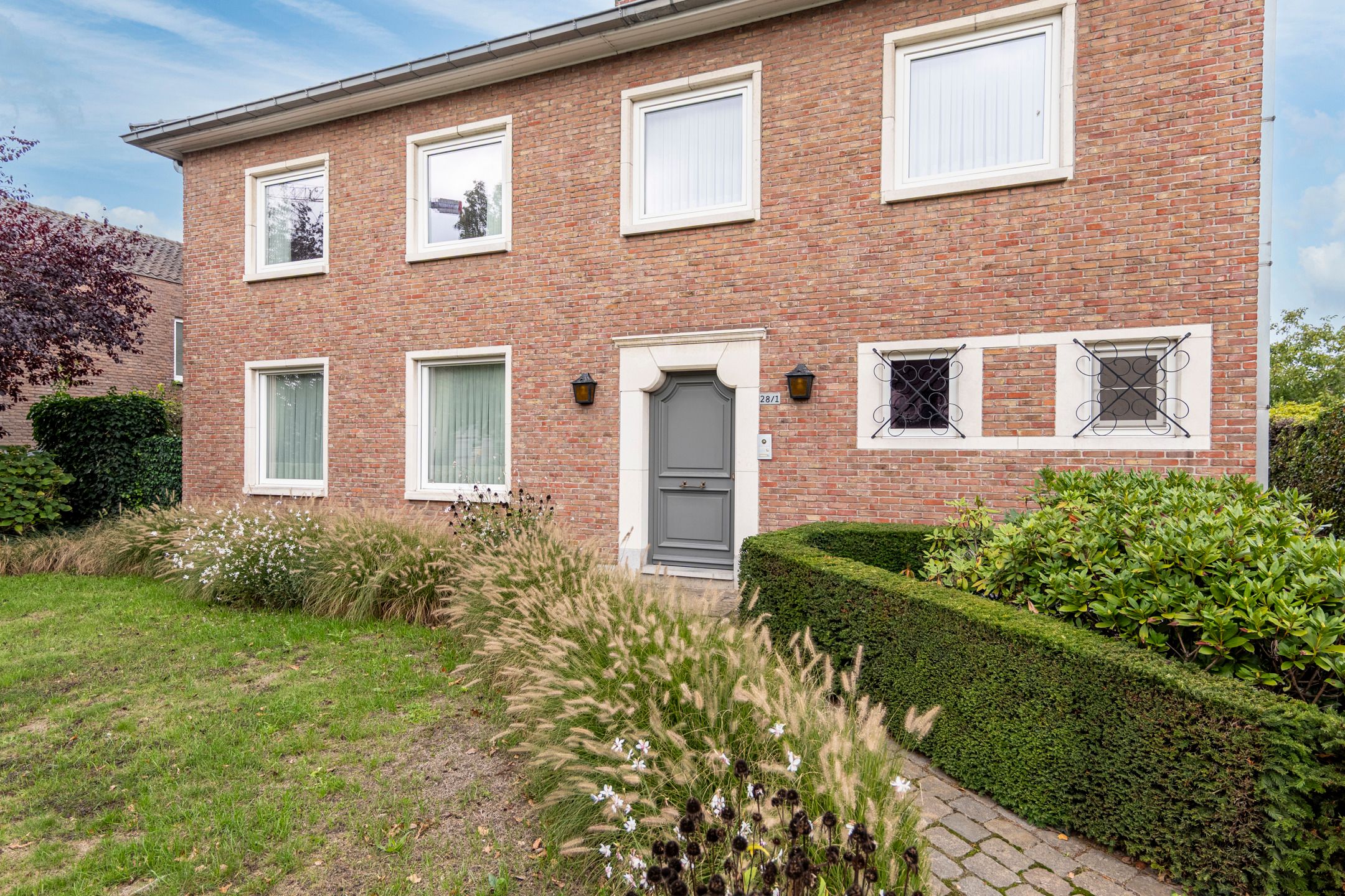 Charmante gezinswoning met 4 slks, dubbele garage op 772 m² foto 3