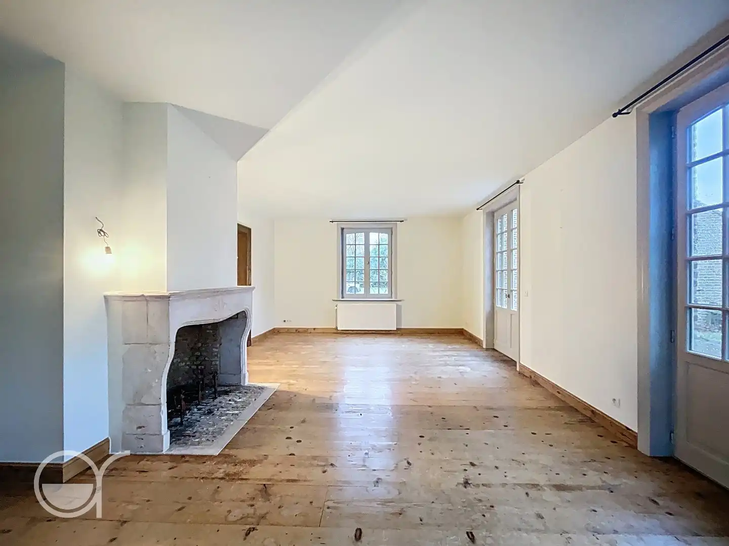 Mooie hoeve met bijgebouwen en zicht op kasteel foto 10