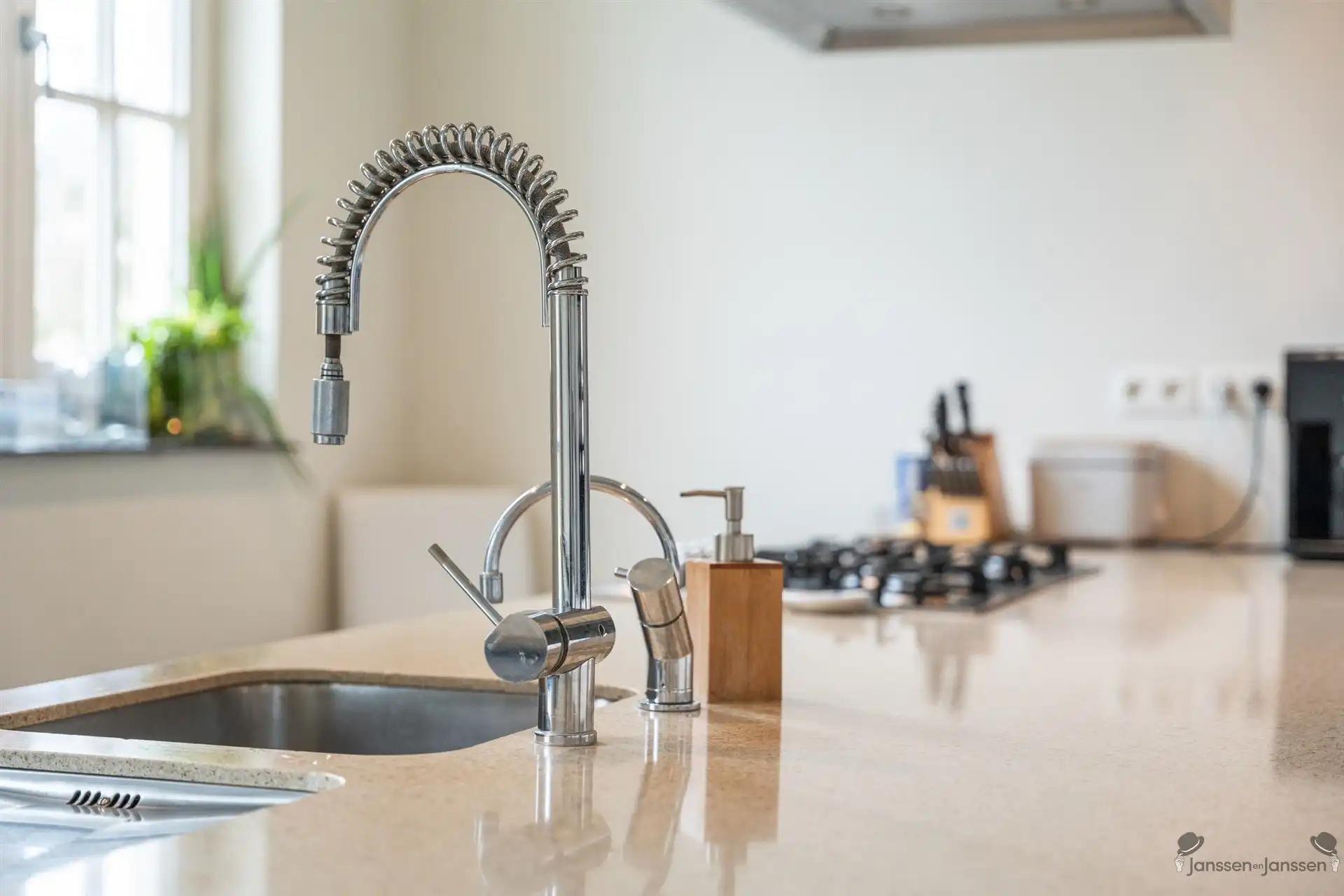 Prachtige villa op een perceel van 1.500m² in het groene Sint-Job. foto 10