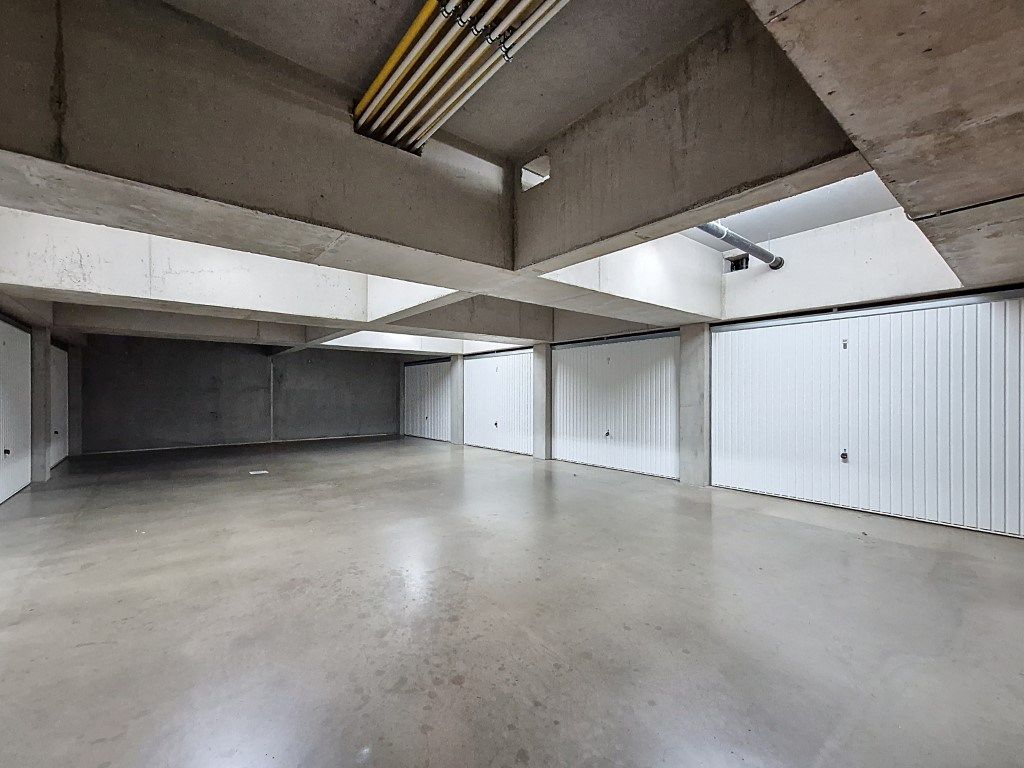 Appartement met 2 slpks & garage foto 15