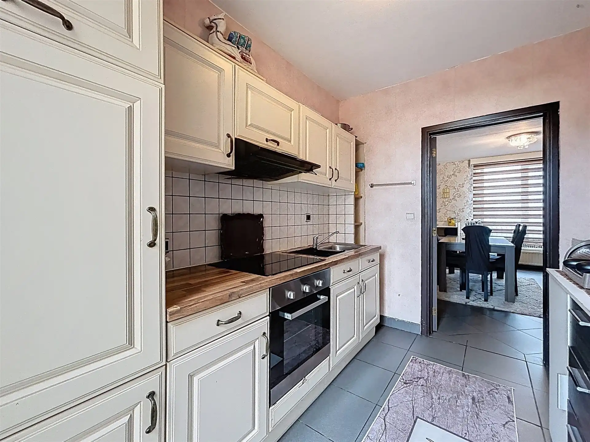 Handelspand met woongelegenheid + 2 app foto 19