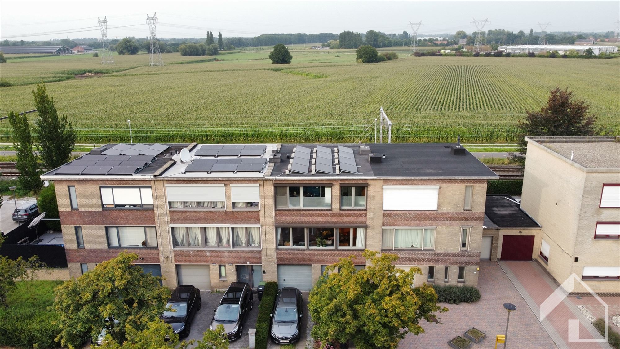 Instapklare ruime woning met tuin, garage en 4 slaapkamers foto 18