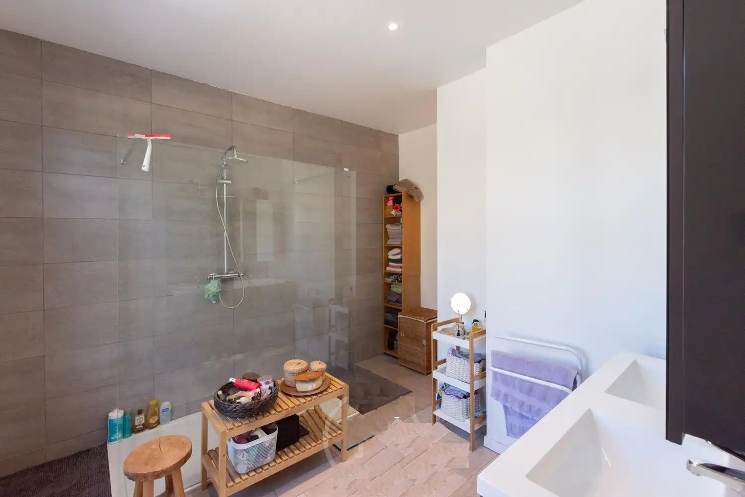 Brugge centrum, STARTPRIJS  Instapklaar degelijk gerenoveerd energiezuinig  lichtrijk woonhuis  met 3 SLPKS en koer OPENHUIS&nbsp; ZATERDAG&nbsp; &nbsp; &nbsp;25 APRIL&nbsp; van 11 H tot 12 H&nbsp; &nbsp;U bent&nbsp; WELKOM foto 12