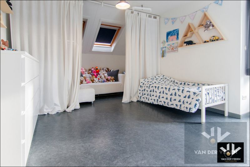 TWEEWOONST MET PAARDENSTALLEN EN WEILAND OP RUIM PERCEEL 37A21CA IN LANDELIJKE OMGEVING foto 42
