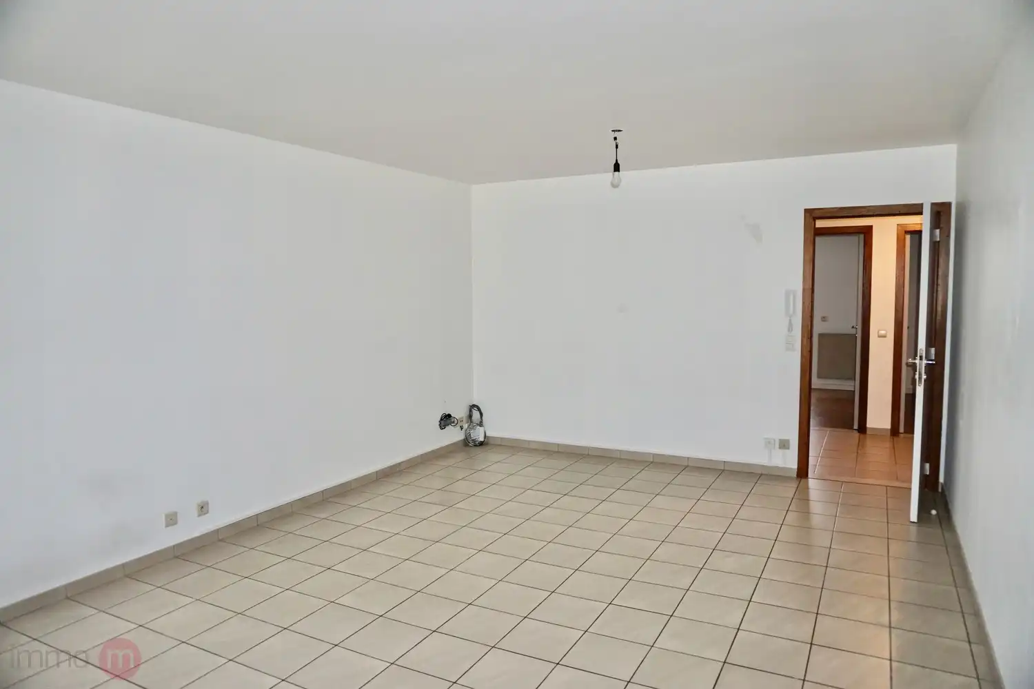 Goed gelegen appartement met 2 slaapkamers, terras en autostaanplaats foto 11