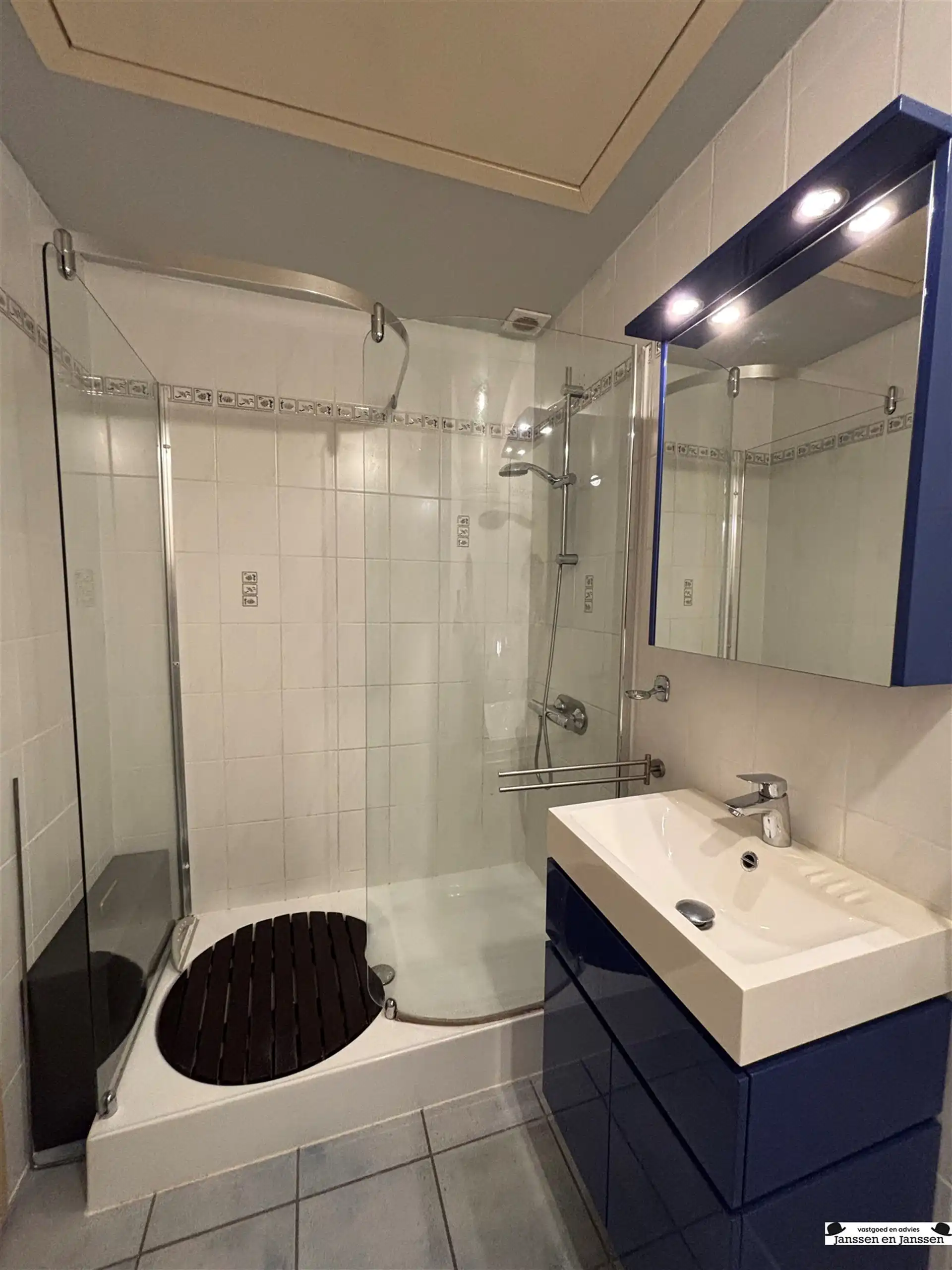 Duplex appartement met ondergrondse parking nabij het strand foto 7