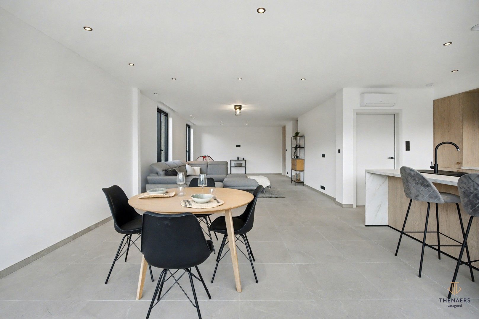 Nieuwbouwwoning met 3 slaapkamers en luxueuze afwerking. foto 7