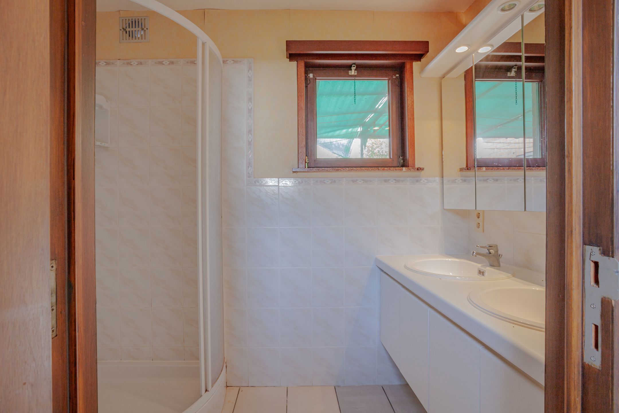 Te renoveren alleenstaande woning foto 11