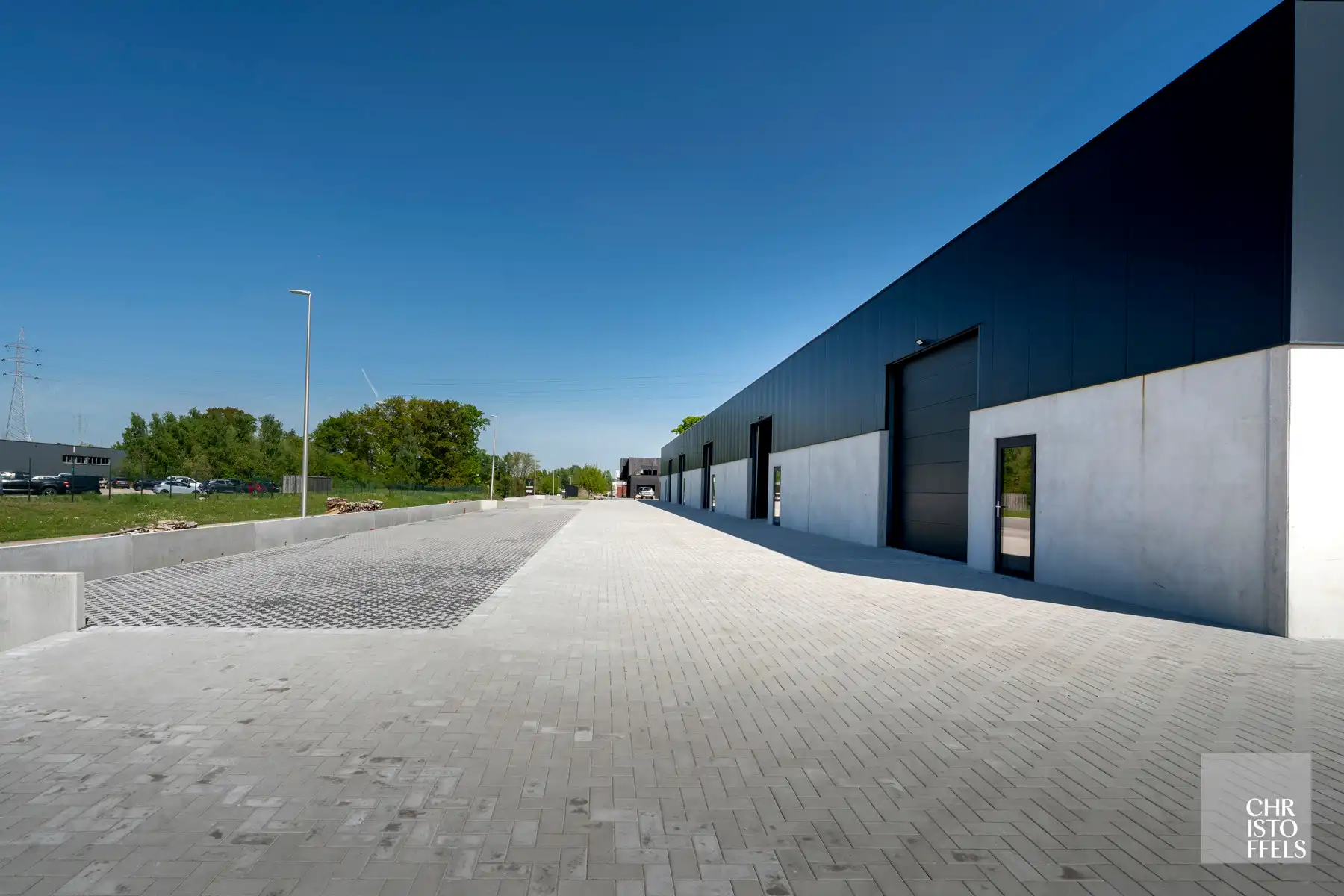 NOG SLECHTS 1 UNIT BESCHIKBAAR - Nieuwe KMO-unit van 225m²  foto 9