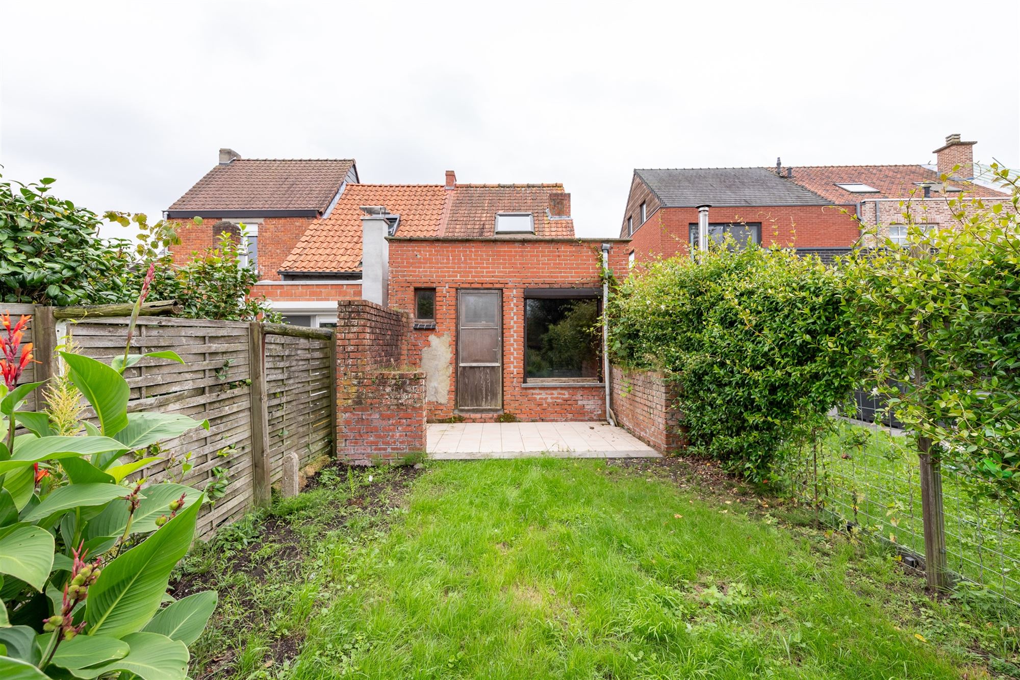 Knusse rijwoning op aangename en rustige ligging te Wetteren  foto 15