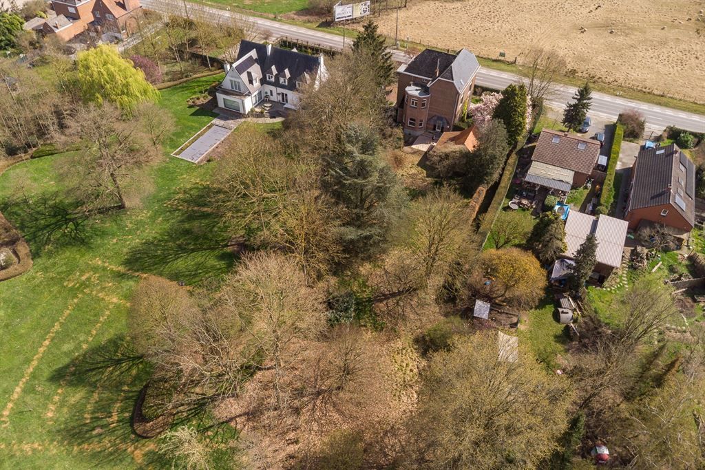 Unieke herenwoning met veel potentieel foto 22