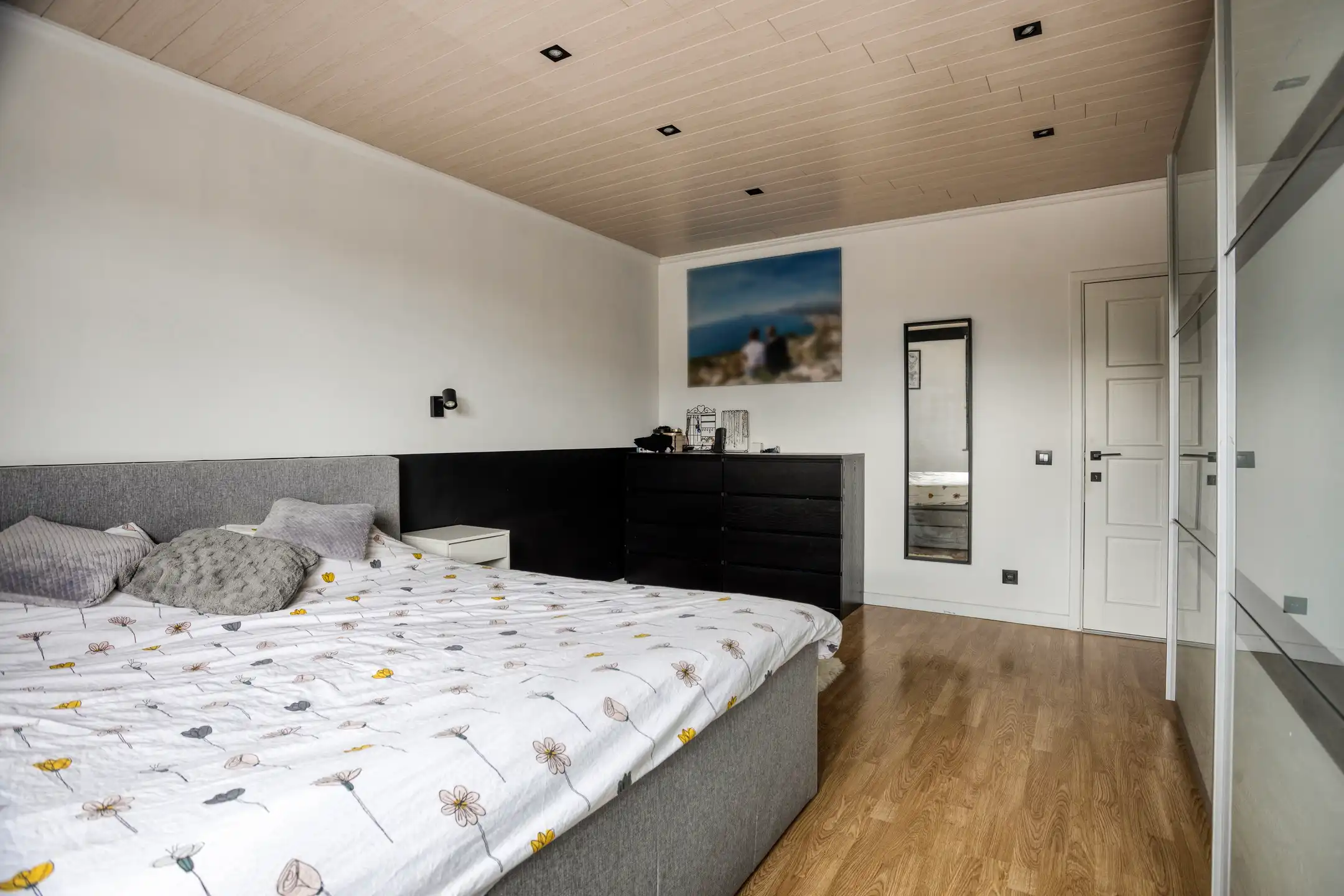Zeer ruim appartement (166m2) met 2 slaapkamers foto 14