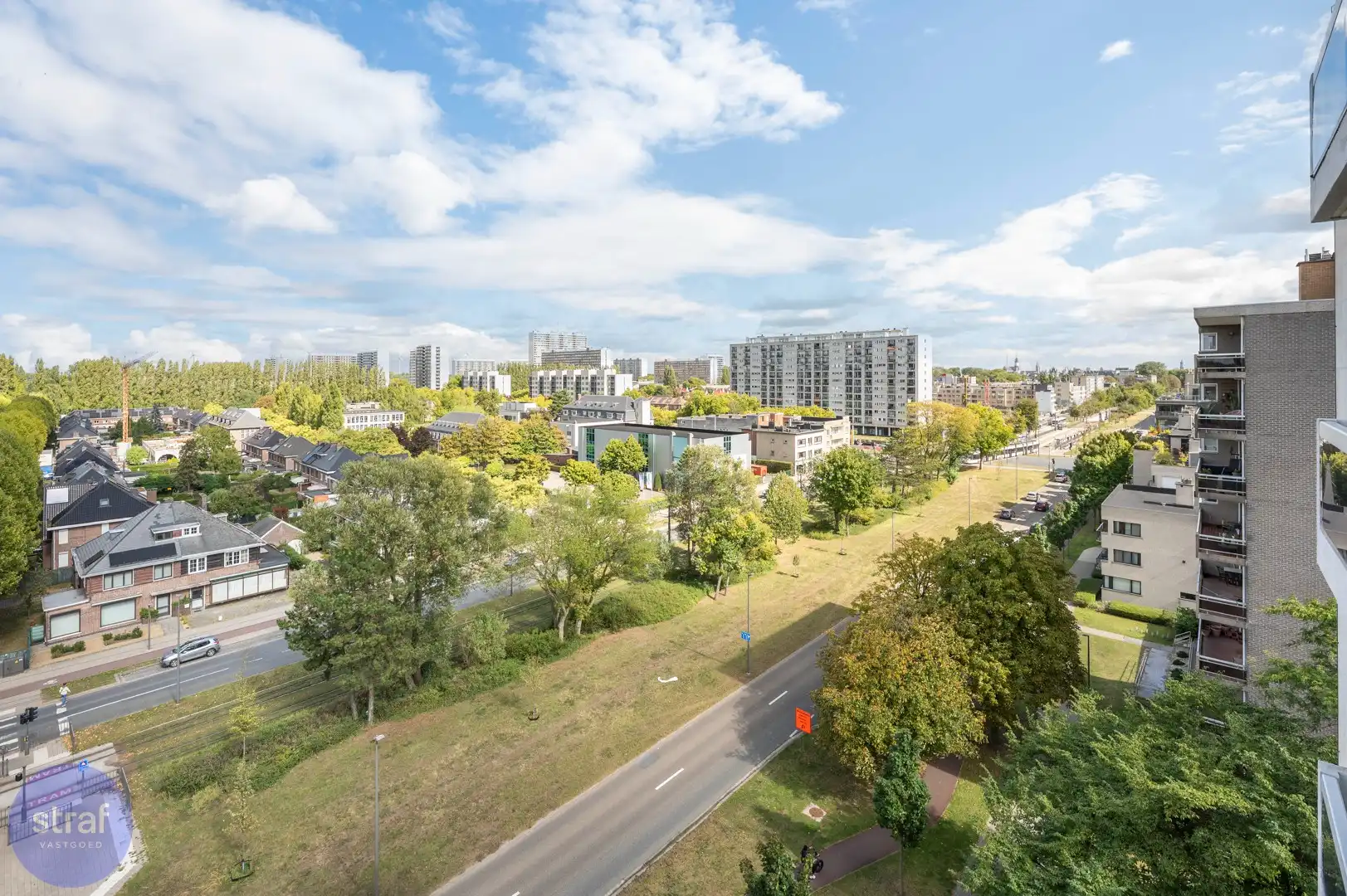 Fijn tweeslaapkamerappartement met nóg fijnere views foto 13