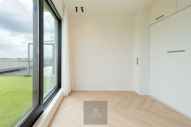 Vernieuwd dakappartement met zeer groot dakterras. foto 18