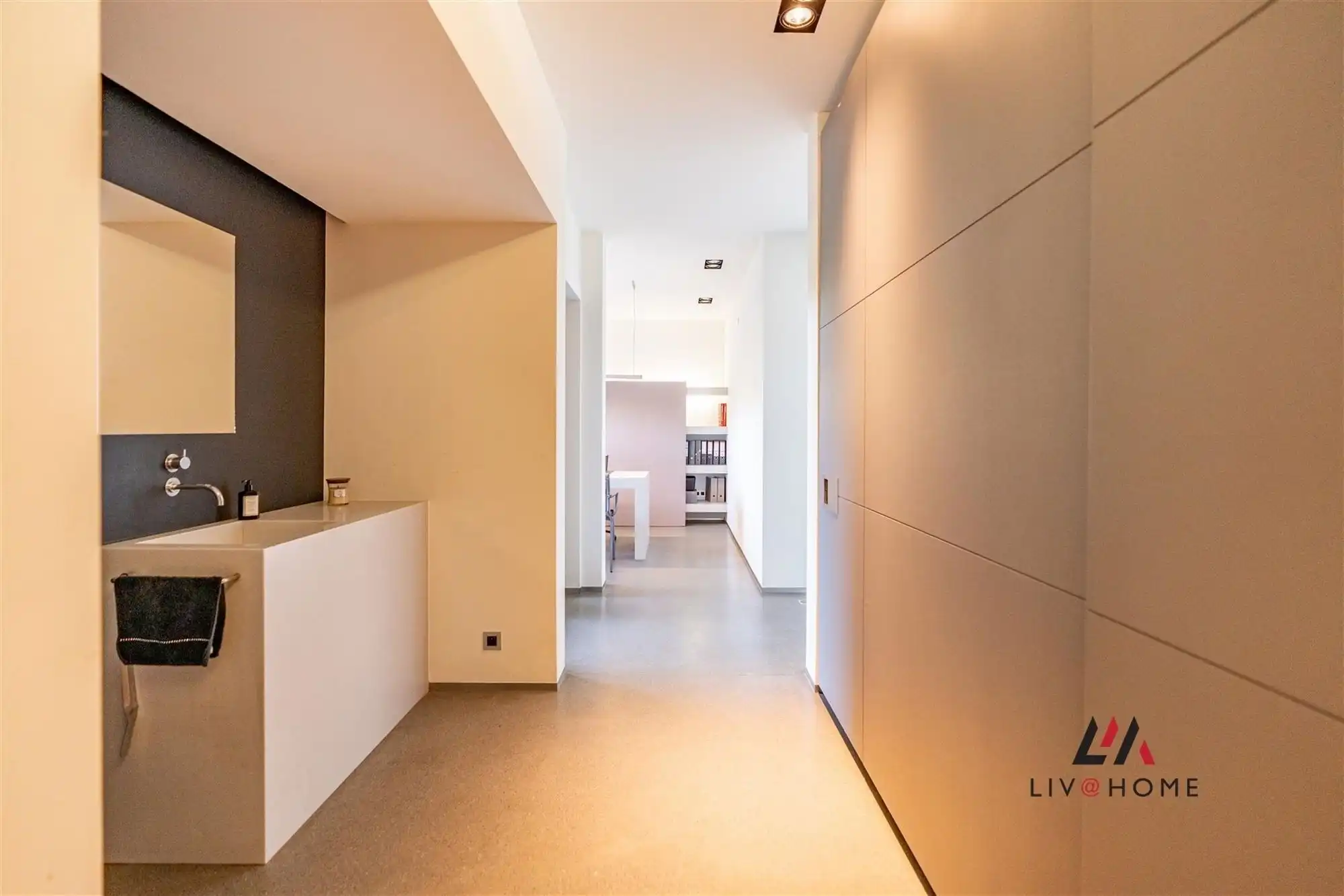 Moderne landbouwwoning met serre en loods op 10 ha foto 17