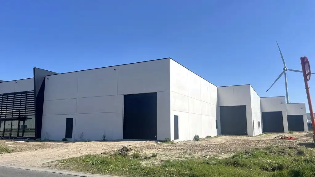 Nieuwbouw magazijn met kantoor te huur in Durmakker Evergem foto 20