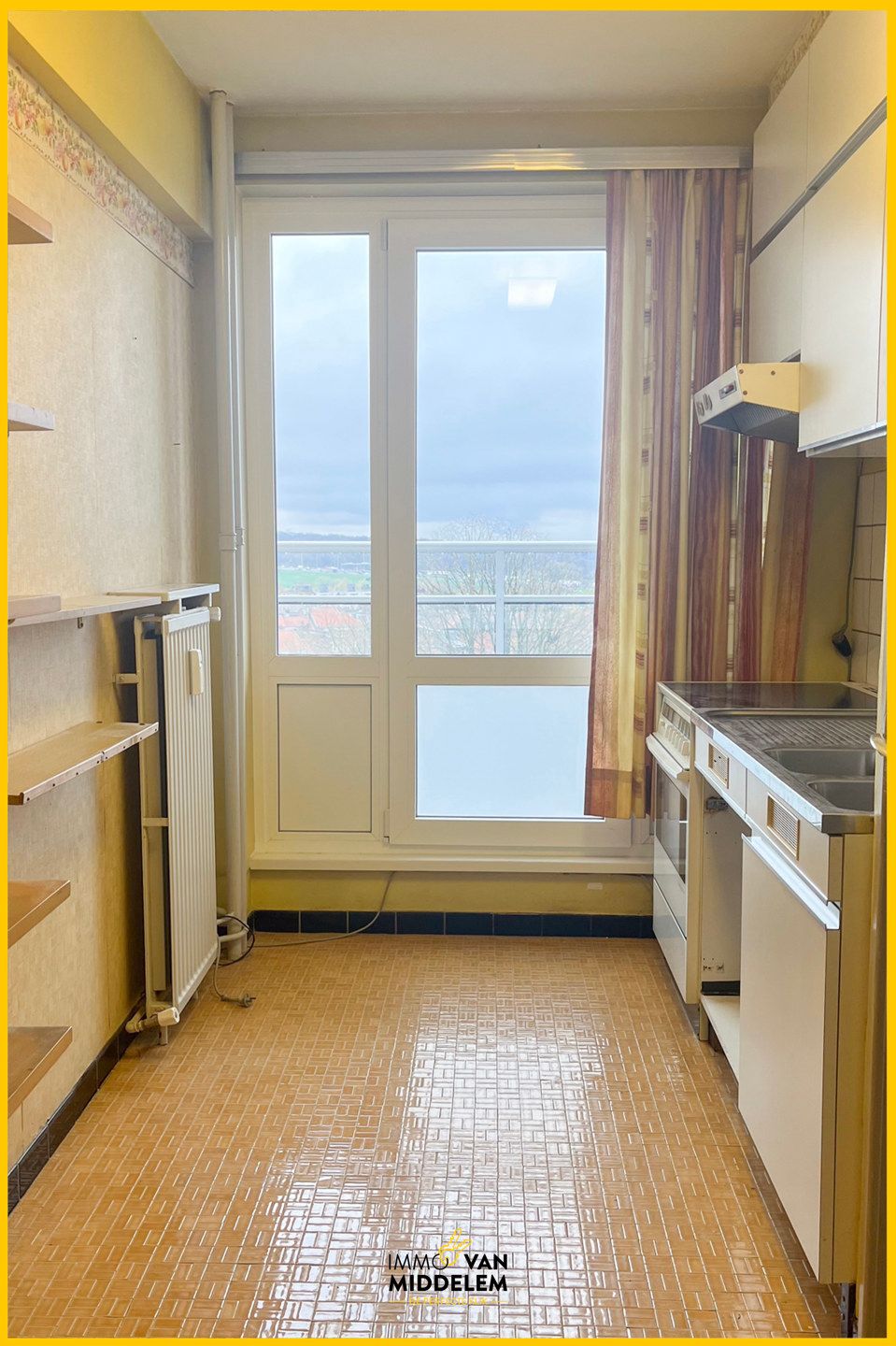 LICHTRIJK APPARTEMENT MET 2 KAMERS EN TERRAS foto 4