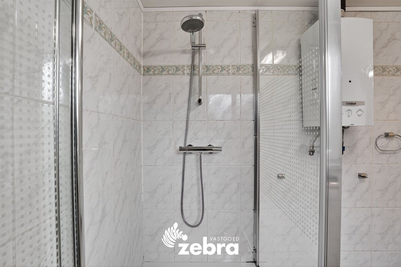 Instapklare woning met 5 slaapkamers te Izegem! foto 11