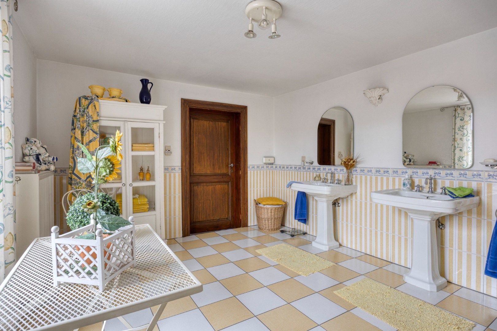 Grote woning met mooie tuin en 2 garages in Tongeren-Vreren foto 18