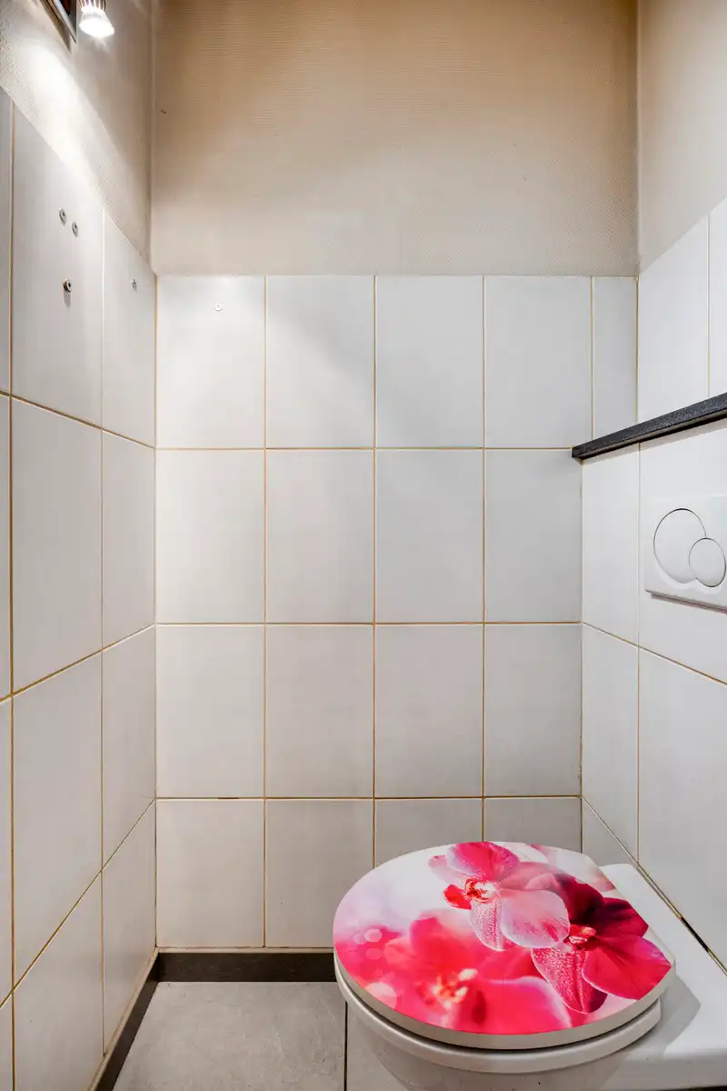 Ruim en lichtrijk appartement met 2 slaapkamers. foto 8