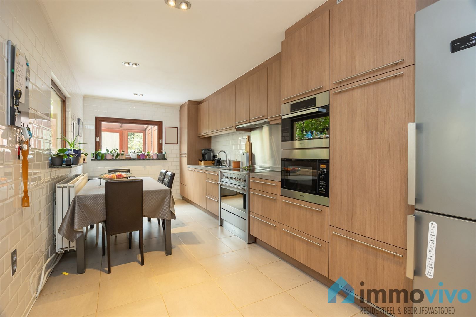 Ruime herenwoning met 5 slaapkamers en praktijkmogelijkheid in hart van Edegem foto 10