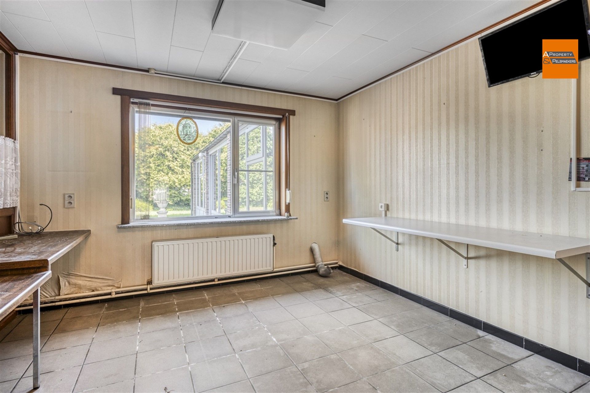 Ruime woning met potentieel in een rustige en groene omgeving foto 7